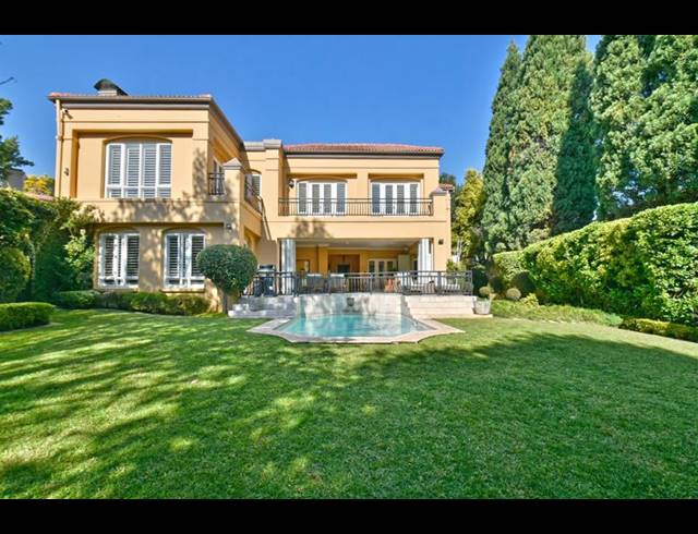 5 BEDROOM HOUSE FOR SALE IN SANDHURST